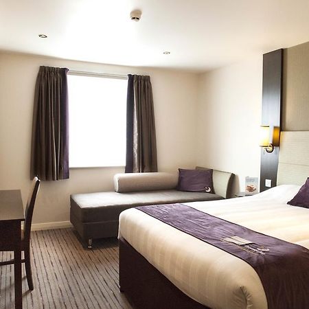 Premier Inn Stevenage Central Zewnętrze zdjęcie