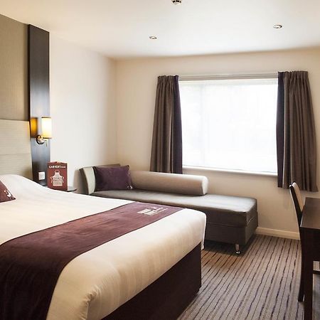 Premier Inn Stevenage Central Zewnętrze zdjęcie