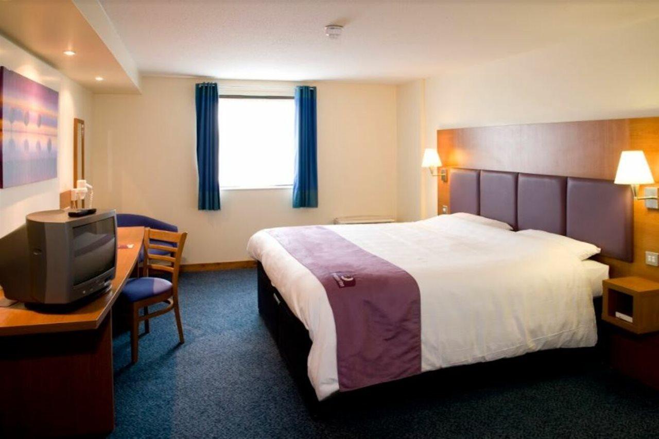 Premier Inn Stevenage Central Zewnętrze zdjęcie