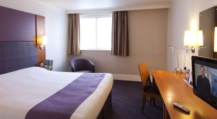 Premier Inn Stevenage Central Zewnętrze zdjęcie