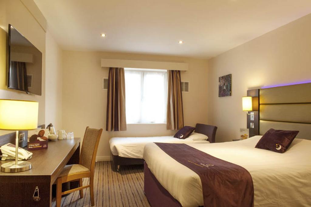 Premier Inn Stevenage Central Zewnętrze zdjęcie